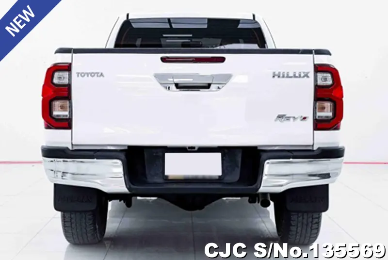 Toyota Hilux in White for Sale Image 4