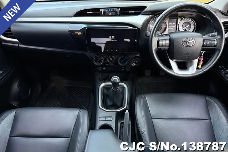 Toyota Hilux in Gray for Sale Image 9